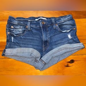 Celebrity Pink, size 7/28, blue.